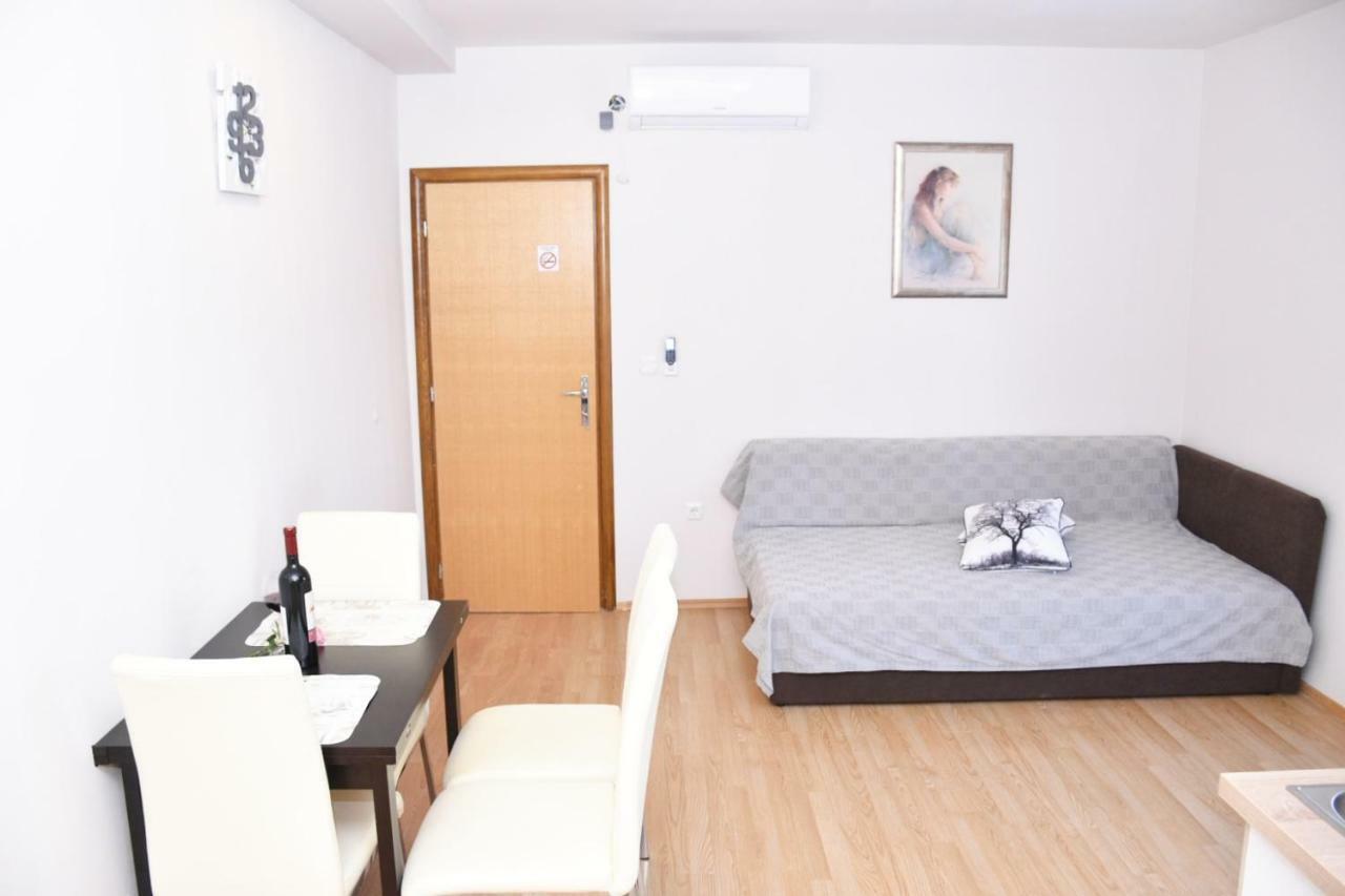 Apartmani Niko 1 Radovin Ngoại thất bức ảnh