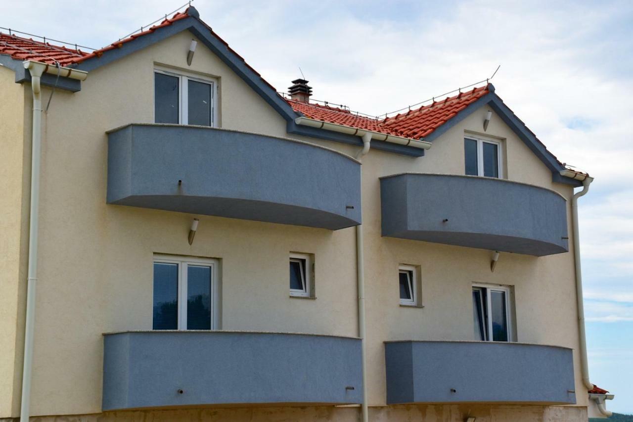 Apartmani Niko 1 Radovin Ngoại thất bức ảnh